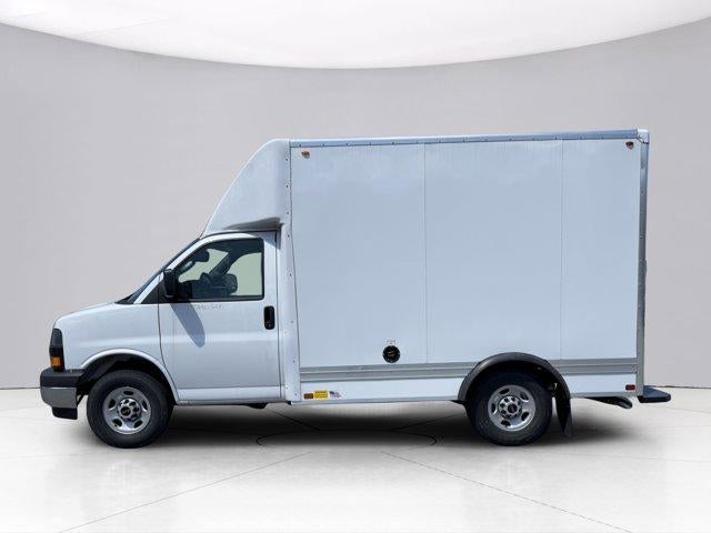 2026 GMC Savana Cutaway 3500 Base