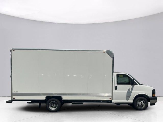 2025 GMC Savana Cutaway 3500 Base