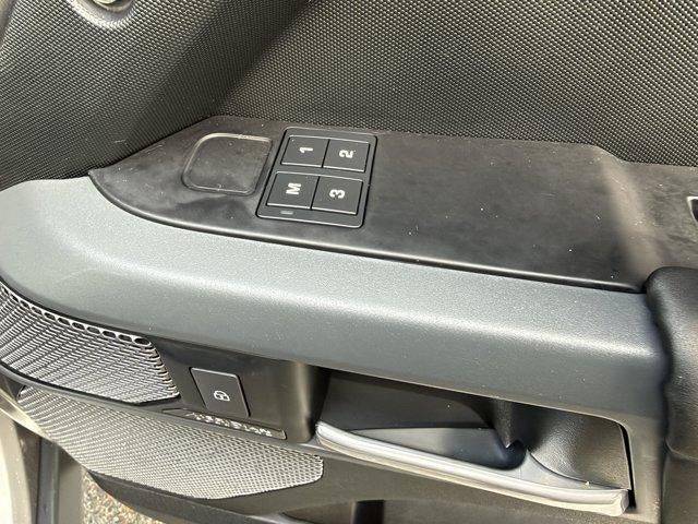 2024 Land Rover Defender X-Dynamic SE