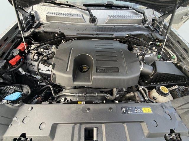 2024 Land Rover Defender X-Dynamic SE