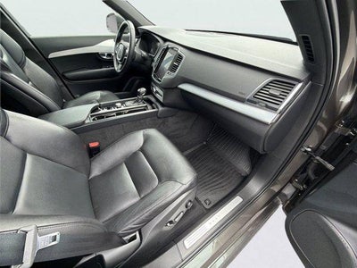 2018 Volvo XC90 Momentum