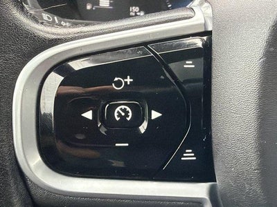 2018 Volvo XC90 Momentum