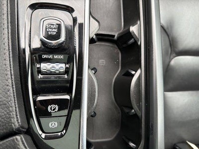 2018 Volvo XC90 Momentum